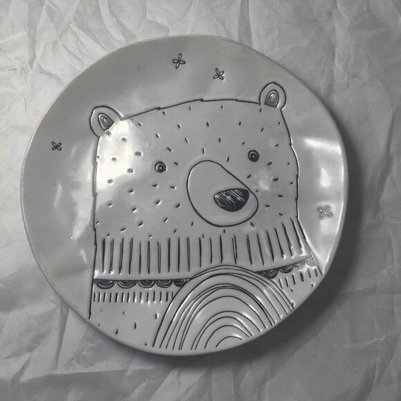 Pier 1 "Bear" Etched Dinner Plate makes any meal an adventure, Black on White - Picture 1 of 5